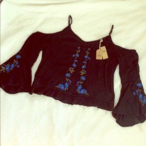 America Eagle cold shoulder top